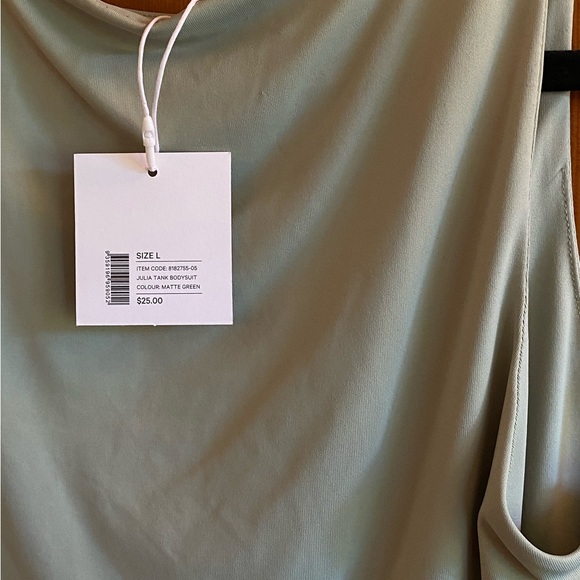 NWT luxe green julia bodysuit from supre - Picture 4 of 7